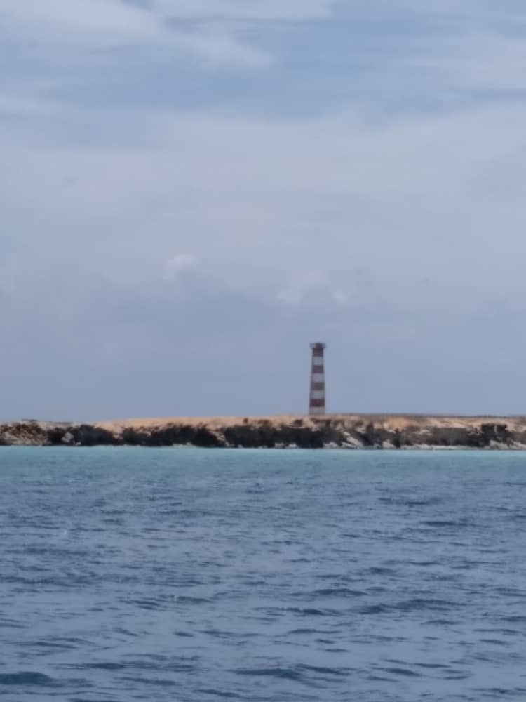 GCMacanao's tweet photo. @GCMacanao realiza patrullajes maritimos a bordo de la Lancha @AB_Guardacostas, por las costas de la Jurisdiccion del Estado Nueva Esparta, con la finalidad de dar a conocer las funciones de Guardacostas en la mar. https://t.co/WXyQ6OI2hq