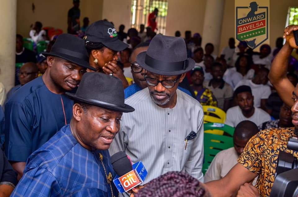 iruo_frent's tweet photo. #ONWARDBAYELSA #KEMELAOKARA #UNITEDFORKEMELAOKARA #KOisOK #OURTOMORROWMATTERS @OnwardBayelsa @iamHSDickson @GEJonathan @benmurraybruce @OfficialPDPNig @OfficialKOkara @Lugard_Tareotu @steveazaiki @EbikilaWilliams @mahatma_dante @jimiagbaje @IgiriTobin @MzOriks @renoomokri @atiku https://t.co/KISiwhrquh