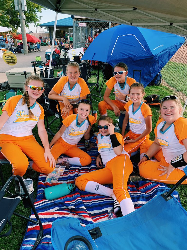 Live_4_Tay's tweet photo. Resting and team bonding in-between games at the 10u fields https://t.co/VlLFK0D876