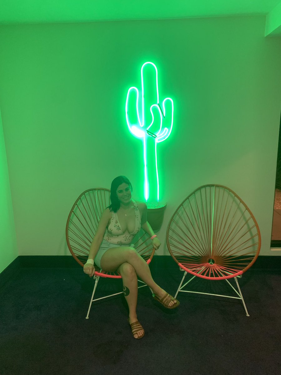 sstonetravels's tweet photo. Palm Springs, Ca
August 31 2019
#palmsprings #LaborDayWeekend #weekendgetaway #quicktrip #California #socal #desertswag #marchingmoon https://t.co/I374vTDBYI