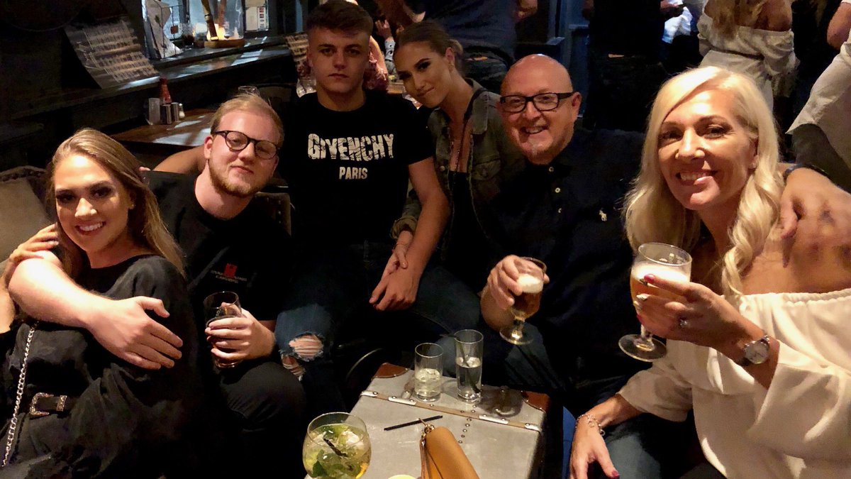 HudspethDarryl's tweet photo. Out on the town with the fam xx https://t.co/gbK88VLrMj