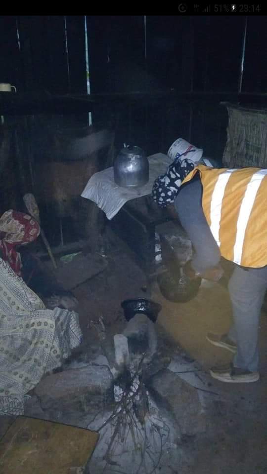 InsecurityKE's tweet photo. #GoodDeedsKe
 The story of two enumerators who decided to clean the house, utensils and fetch water for a cucu in their line of duty. 

#census2019 https://t.co/DJ9d9wgGdG