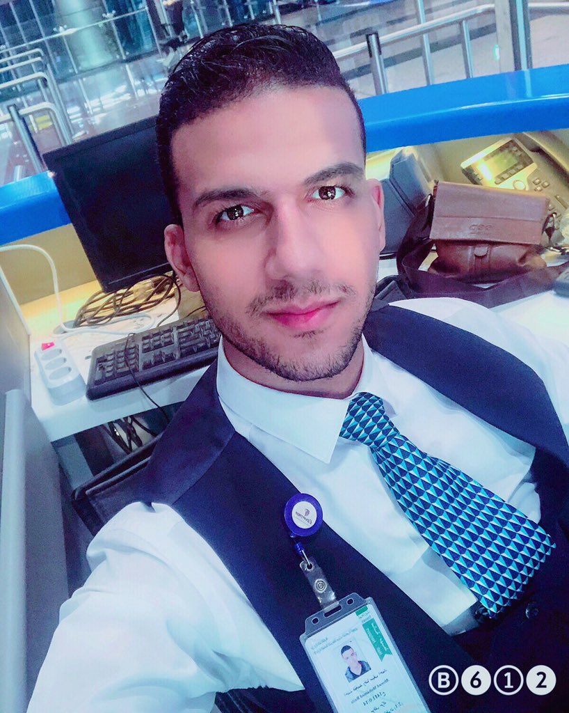 ahmedoliver10's tweet photo. #work #uniform 6:00 🕕 #Saudi_Arabia_airlines 🇸🇦 👨🏻‍✈️🛩 #Terminal_2 #Skyteam 🛩 https://t.co/Vp7NibcUJd