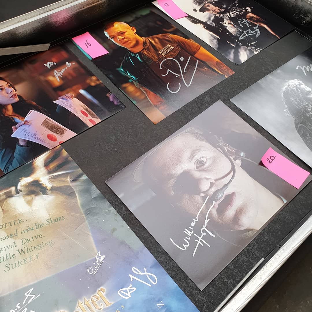 SILENT AUCTION DAY TWO! 

Come and bid on some amazing items, photos and posters, signed by actors from Harry Potter, Doctor Who, and more! The auction ends at 15.30, so make sure you get your bids in!!!