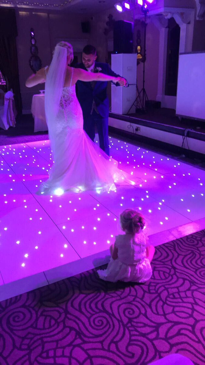amynobleXO's tweet photo. We had the most perfect wedding day 🥰 #Wedding #August30th #bride #groom #bridesmaid #RamsideHall #YAPdress #YAP https://t.co/FmyV2Msk3O