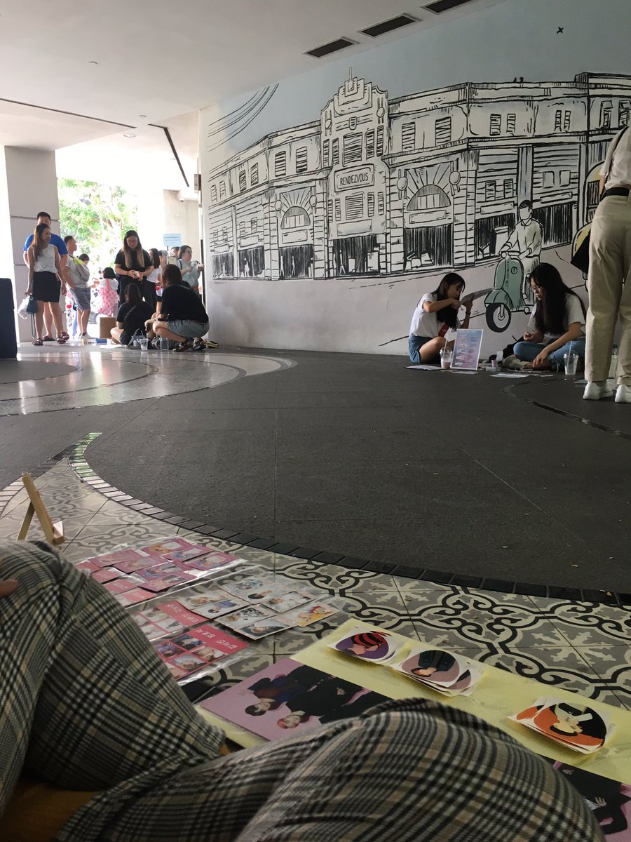 raepster's tweet photo. #maJKshop #JKDAY0901 : Hi, me and @taee_vee are outside for the moment! Please do come and check our items, before we move inside into the cafe ❤️ https://t.co/vtmy7jCUnU