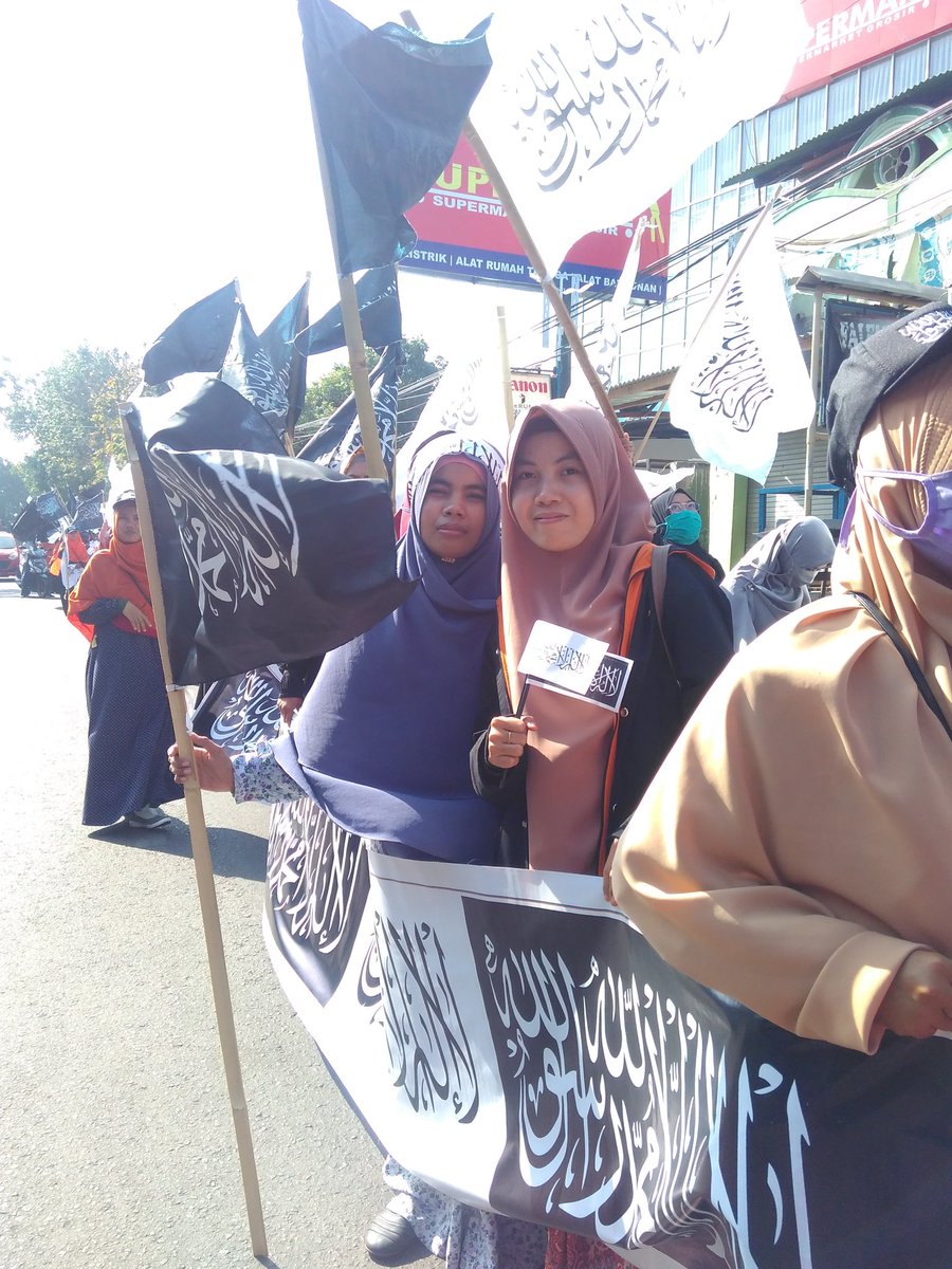Atin1453's tweet photo. Mari Selamatkan Indonesia dari Korupsi #KhilafahWillBeBack #MomentumHijrahSyariahKaffah #HijrahMenujuIslamKaffah #WeWantKhilafah #D1T1 https://t.co/yJMDEk1Hcg