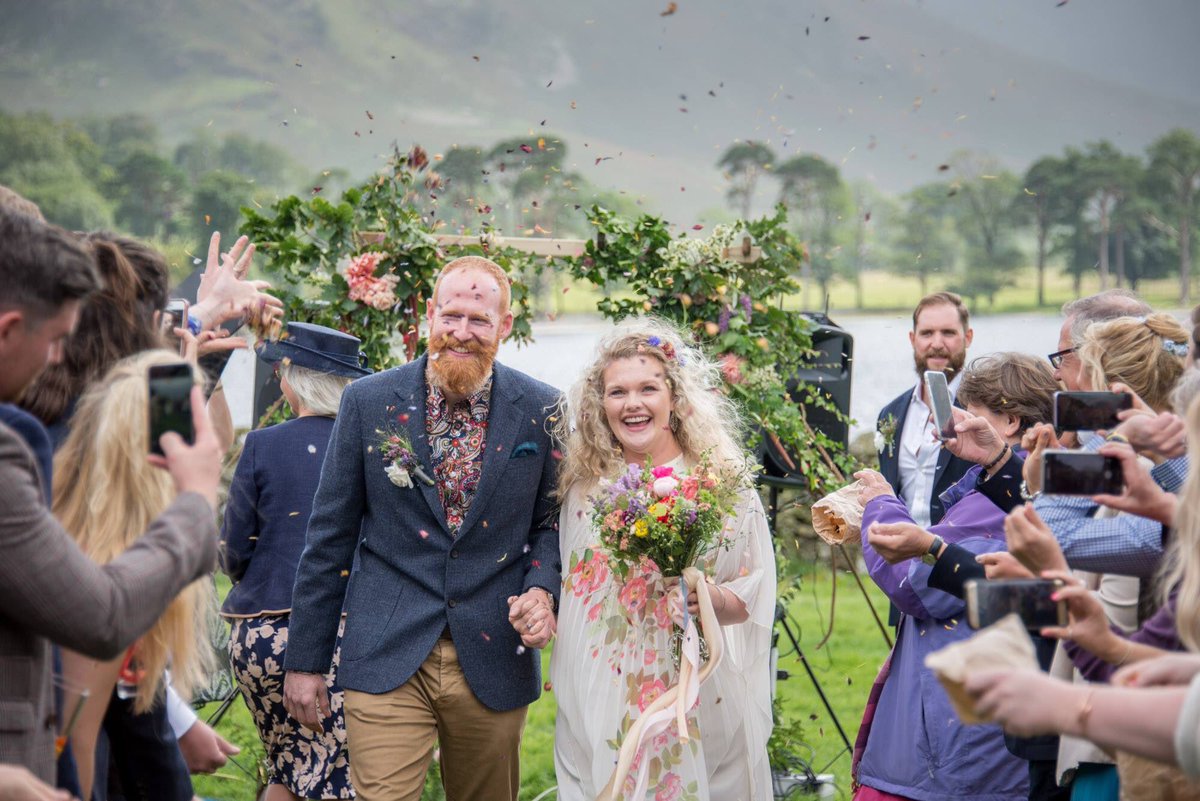 FellsidePhysio's tweet photo. One year ago since our wedding, the best day of our lives. Our Paper Anniversary symbolises Dreams, Hopes & Adventures.
#wedding #paperanniversary #happy #flowers #bride #groom #outdoors #lakedistrictwedding #fellsidephysio #physiotherapist #allerdale #lakedistrictnationalpark https://t.co/kVCn3rh8Cc