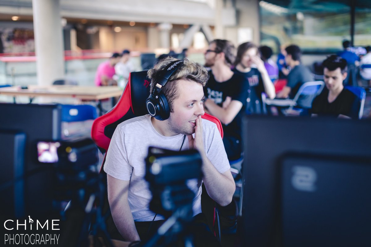 Extra Angle 3 photos are up 'n out! Tag yourself, tag yo friends, tag the whole neighborhood

"HOCUS POCUS!"

facebook.com/pg/ChimePhotog…