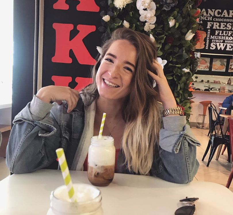 Sunday Brunching 🍳 Tag us in all you're photos to be featured! 😍 
@vickysatchwill 
Open until 8:30pm 🌟TripAdvisor Certificate of Excellence Winner 2019 🌟
#1stfloor #sunday #themarlands #openlate #dinner #stakks #southampton #stakkspancakes #pancakes #pancakehouse #brunch