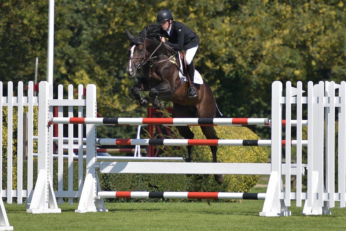 HicksteadEvents's tweet photo. It's the final day of the Science Supplements All England Jumping Championships and we have so many exciting classes to watch,  including our feature class of the day the Science Supplements All England Grand Prix!

#hickstead #ScienceSupplements #GrandPrix #SundayFunday https://t.co/7ebIpDvihV