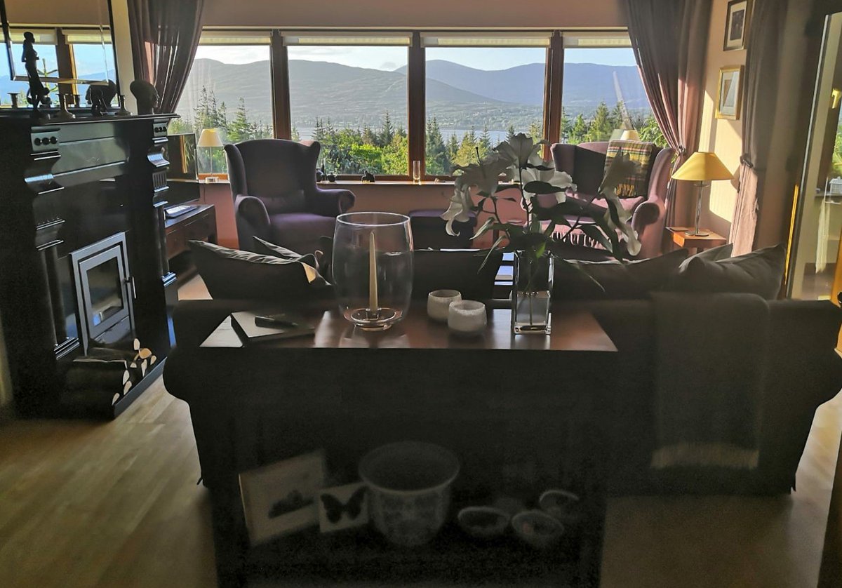 A beautiful first day of autumn @Valhalla_BnB ... even if it is a little chilly! #valhallabnb #bedandbreakfast #kenmare #kenmarebay #iveraghpeninsula #ireland #kerry #ringofkerry #wildatlanticway #discoverireland #interior #decoration #livingroom