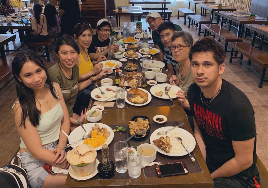 deemercado30's tweet photo. Bonding with Melencio Family 😁 @_kiatakahashi @ckmercado @Melencio23 https://t.co/pLZw88qlQu