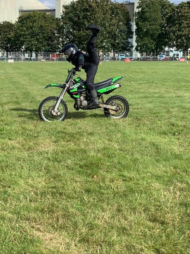 RocketsCMDT's tweet photo. We had such a good day at Brize Fest today, just look at Jazz showing off her high leg on the side saddle! 🙌🏻

@UKTeamGreen 
@Mazda_UK 
@Forcessolutions 
@NGKSPARKPLUGS 
@SemmcoUK 
@GriffinMilitary 
#thisgirlcan
#rocketsrule
@RAFBrizeNorton https://t.co/9wj6ryU8Xj
