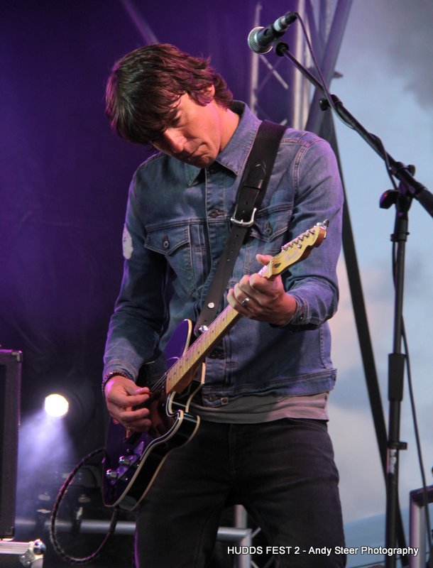 asephotographer's tweet photo. Toploader performing last night @huddsfest 2 - these may have been taken during "Dancing in the Moonlight" @huddsfest @huddersfieldWOP @Huddersfield4U @fesbatista @ryanpaulswain https://t.co/i0yAuxd4WZ