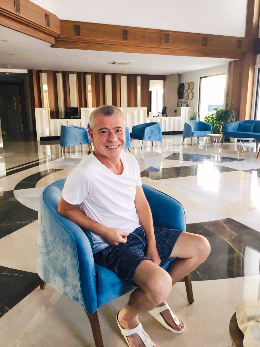 acroterhotels's tweet photo. LEVENT YÜKSEL ve ekibi ACROTER HOTEL Datça’da sizi ağırlamaktan mutluluk duyuyoruz 🕺🏼🎸🎶
@acroterhotels #datcahotels #datçahotel #acroterhotels #leventyuksel #leventyüksel #konser #datca #datça #datçakonser #leventyükselfan #leventyükselfanclup #leventyukselfanpage https://t.co/VWXUNAcpei