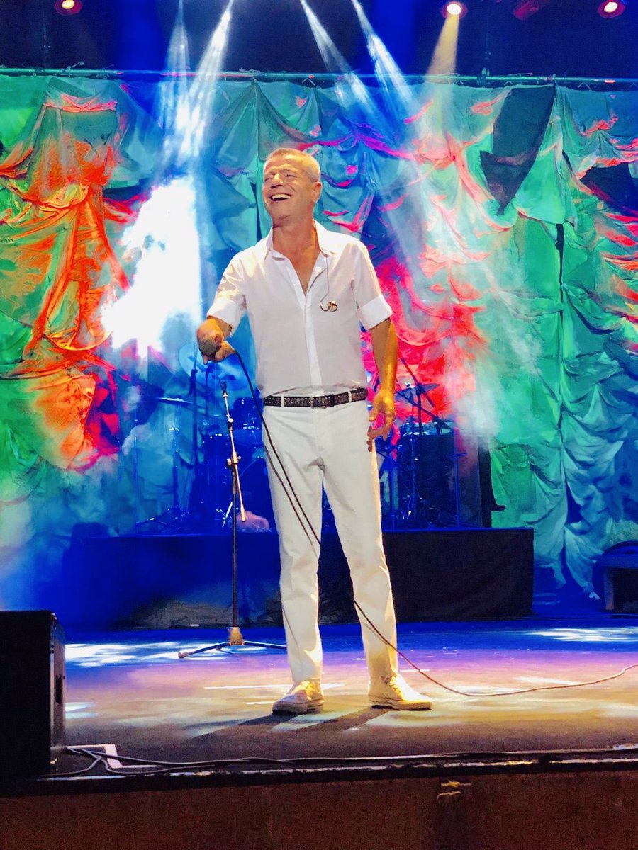 acroterhotels's tweet photo. LEVENT YÜKSEL ve ekibi ACROTER HOTEL Datça’da sizi ağırlamaktan mutluluk duyuyoruz 🕺🏼🎸🎶
@acroterhotels #datcahotels #datçahotel #acroterhotels #leventyuksel #leventyüksel #konser #datca #datça #datçakonser #leventyükselfan #leventyükselfanclup #leventyukselfanpage https://t.co/VWXUNAcpei