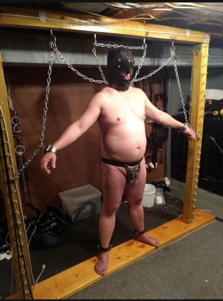 sm_gam's tweet photo. #bdsm #chainedslave #slave #chastity #hood #gaybdsm https://t.co/E37VmYohUr