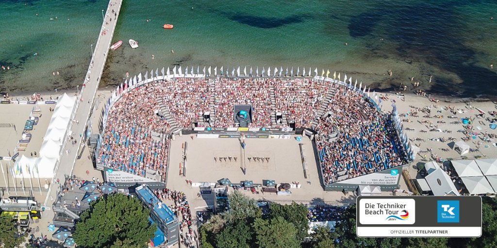 Es ist angerichtet für die Finals in der Ahmann-Hager-Arena ‼️ 😍
12:15 Uhr: <a href="/maggiekozuch/">Maggie Kozuch</a> /<a href="/LauraLudwig86/">LauraLudwig</a> 🆚 @borgersude 
13:30 Uhr: Poniewaz² 🆚 Erdmann/Winter
📺LIVE im Free-TV bei <a href="/ProSiebenMAXX/">ProSieben MAXX</a> 

#DMTimmendorf #BeachVolleyball #TechnikerBeachTour