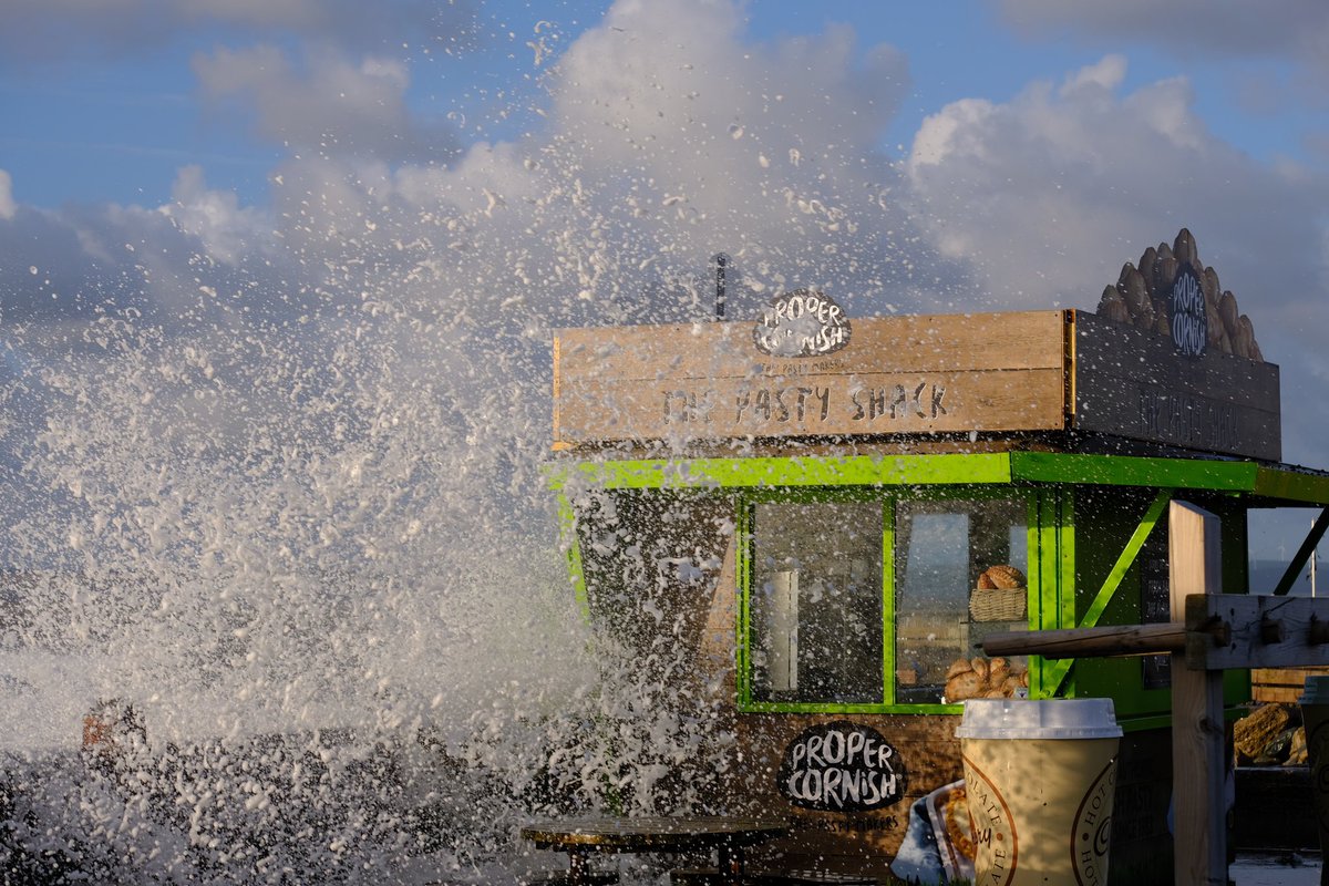 thisdevon's tweet photo. โThe tide is highโ #devon #thisdevon #beautifulnorthdevon #westwardho #pasty #cornish #devonpasty #fuji #fujifilm https://t.co/qYN6kahU8w