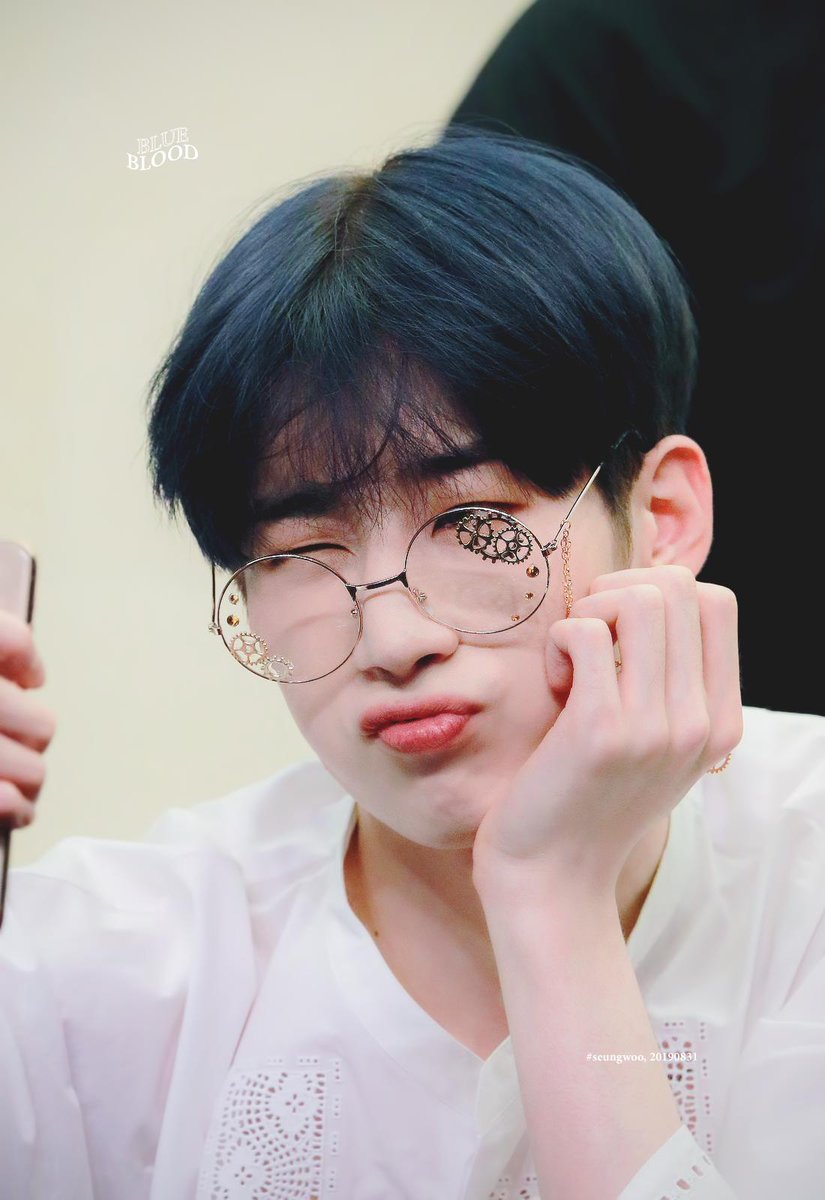 archivehsw's tweet photo. 190831 |  © Blue Blood 
#SEUNGWOO #X1 https://t.co/7Q1BU1CvXe