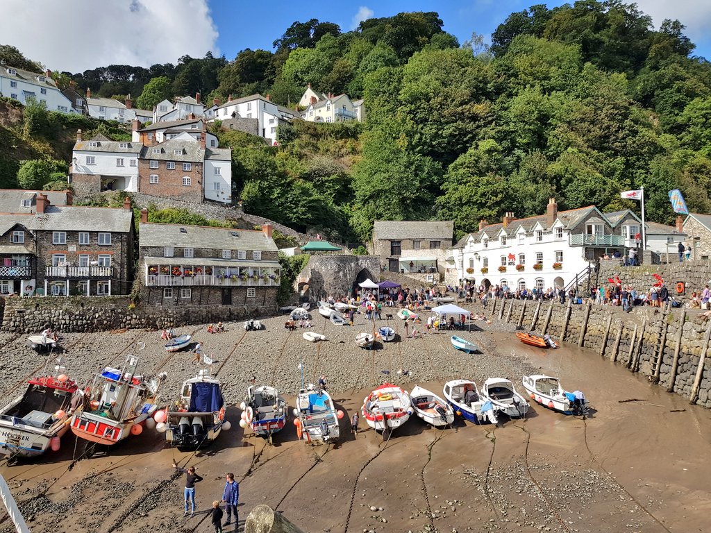 Lauren_Heath_PA's tweet image. Gorgeous day in @ClovellyVillage for their #ClovellyLobsterFestival. #clovelly #NorthDevon #daysout
