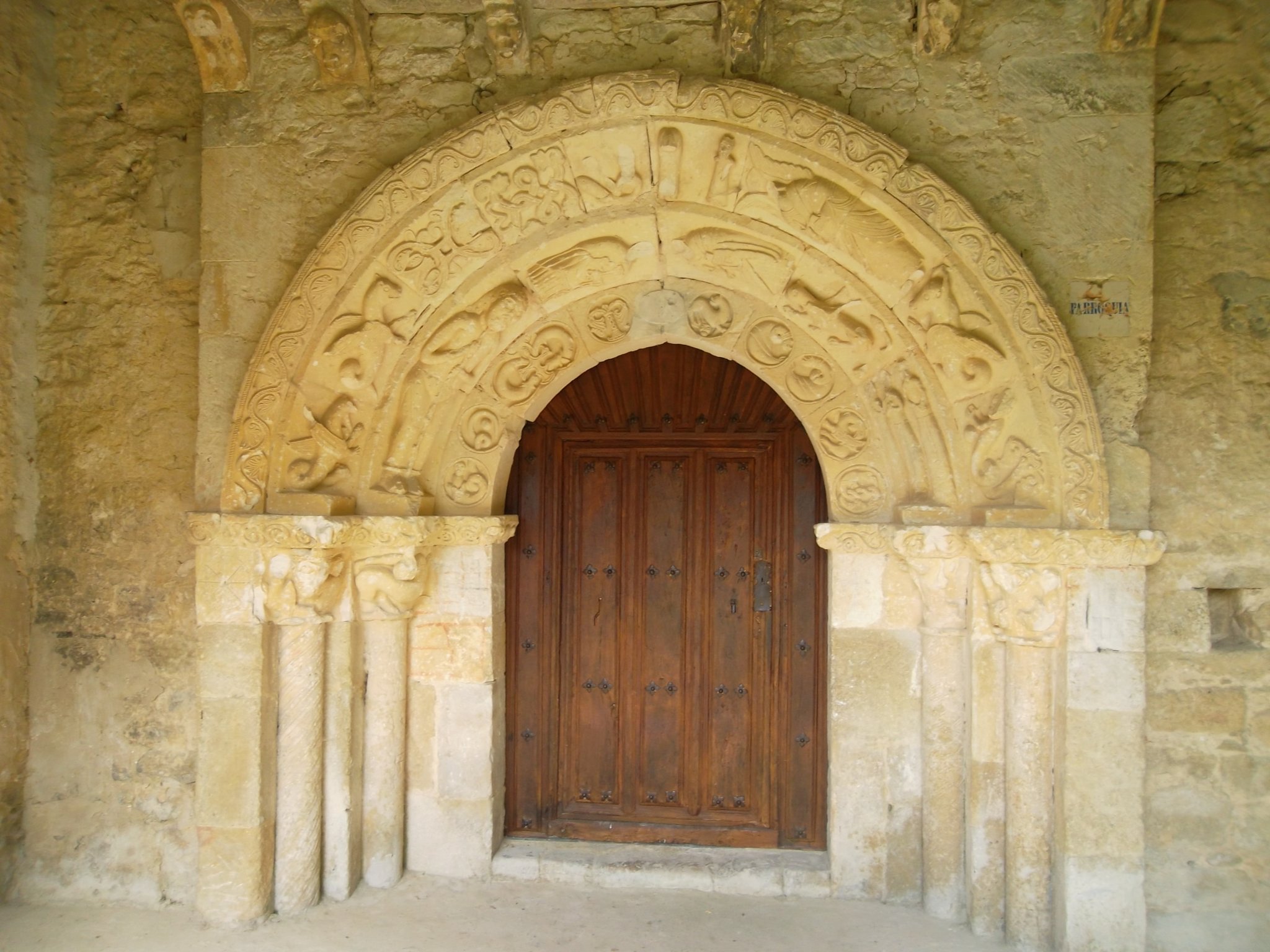 Románico en España on Twitter