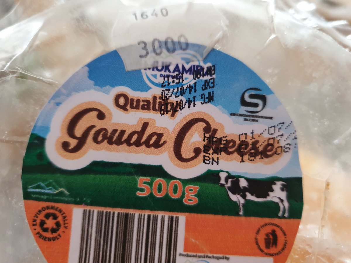 albcontact's tweet photo. Back to the #Consumerscorner this "Gouda" cheese from Mukamira is 👌🏾 ... 👏🏾👏🏾👏🏾 ...  as you see nice crust ... &amp; I can't but always admire the Dutch slicing device, design &amp; efficiency https://t.co/lrkgU0aB9K