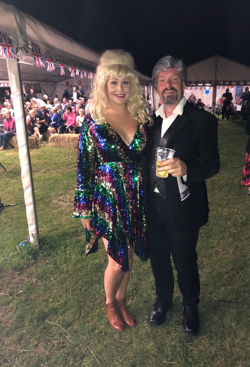 LollyParton tweet picture