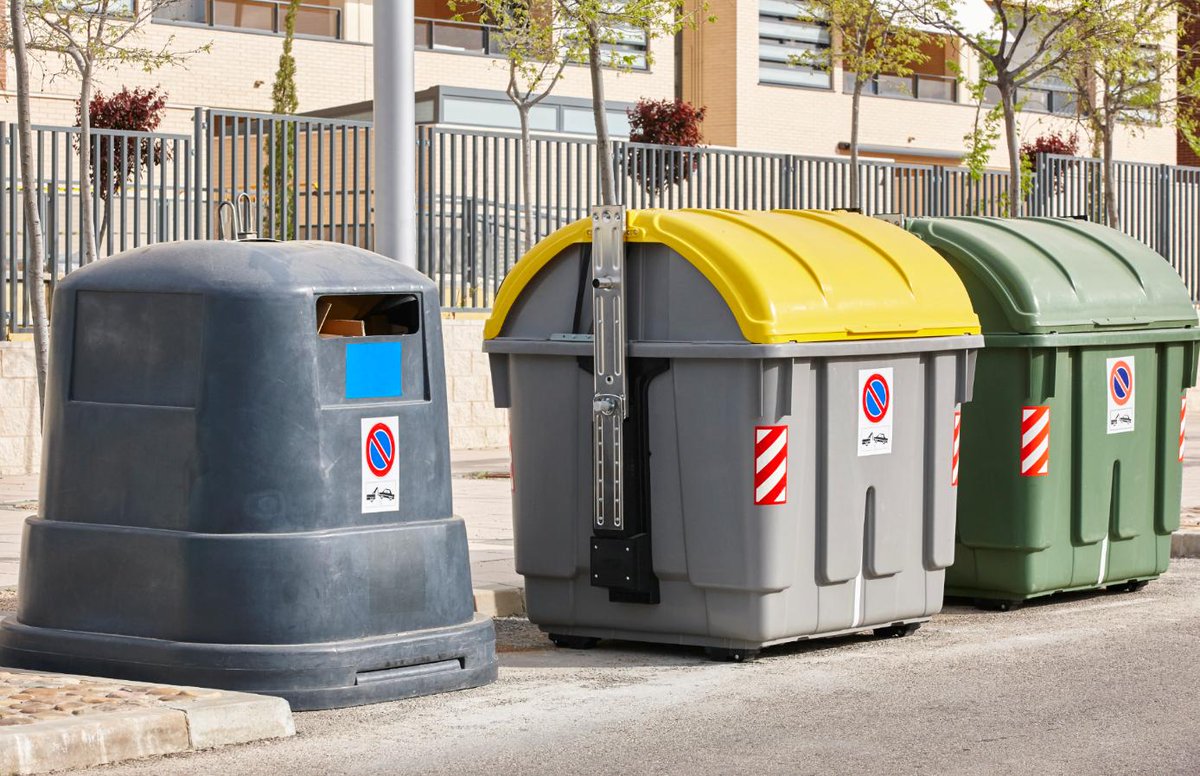 #Reciclaje: ¿Sabes a qué contenedor van las servilletas de cocina y los papeles sucios? Existe una serie de productos que acaban en el contenedor equivocado. Descubre cuáles aquí 👉 bit.ly/2ZDO2yP <a href="/ecoembes/">Ecoembes</a>