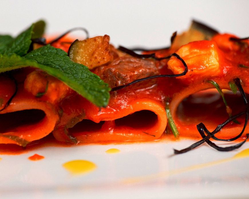 _locanda_'s tweet image. To taste Italian pasta is to taste the true origins of Italian cuisine. 🇮🇹 #pasta #italian #experience #origins #cuisine

Book here &amp;gt;&amp;gt;&amp;gt; bit.ly/LocandaBookings