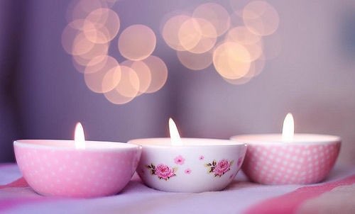 💫أيتها الجميلة #نصيحة
تظاهري بأنگِ بخير دائماً مهما كان انهيارگ من الداخل فالكتمان أجمل بكثير من أن تتسولي شفقة الآخرين عليگِ...
أسعد الله مساءاتگ بكل جميل
