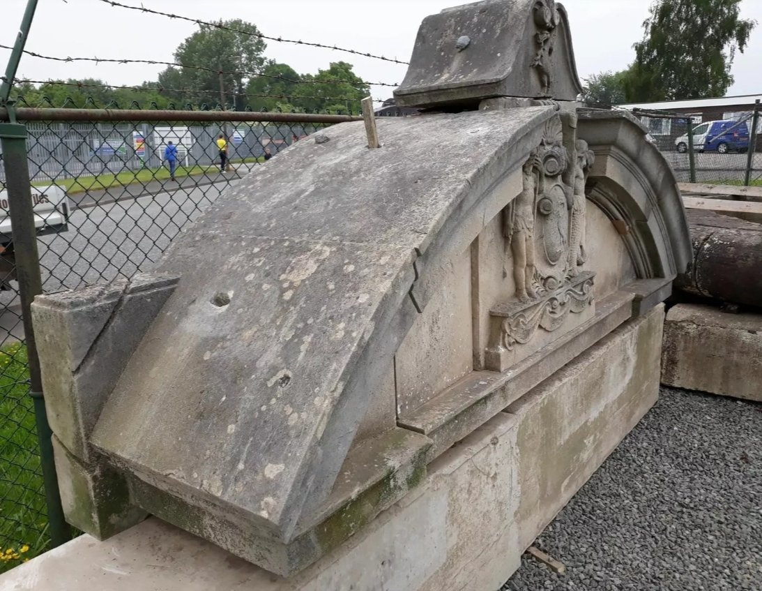 YOLiverpool's tweet photo. 'Reclaimed Large #Portland Stone #Limestone Portico Porch #Liverpool 10ft Wide'.

👉It is for sale on Ebay for 6k 😮
 https://t.co/iYCKcOYpMQ

Is this allowed? Any ideas where it may have come from? @Liverpool1207 @MikeRoyden
@Waite99D
@lpoolcouncil @angelcakescouse https://t.co/T6P9x3CswX