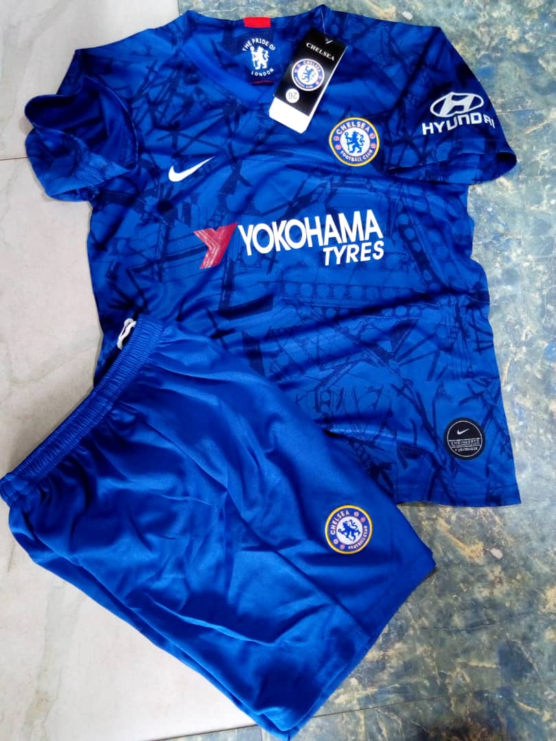 Whether you are a Red Devil or a Blue  #blacklabel got you covered #8,000 pereQuality  Affordable price  RT