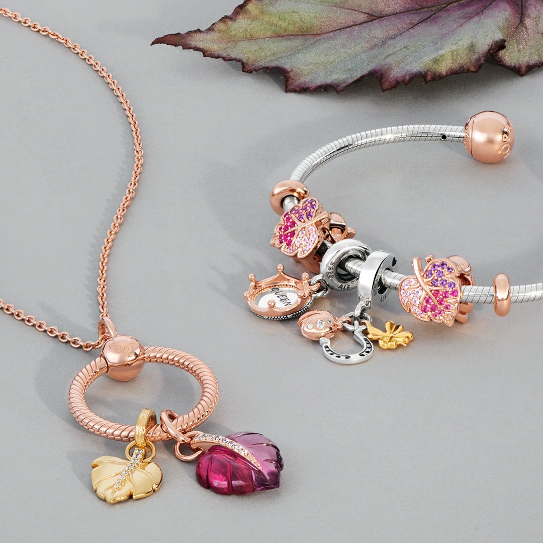 PANDORA_Reading's tweet photo. Pop in store and leaf through the latest collection, catch them before they fall...

#Pandora #PandoraLeaf https://t.co/rKhQKlWJr0