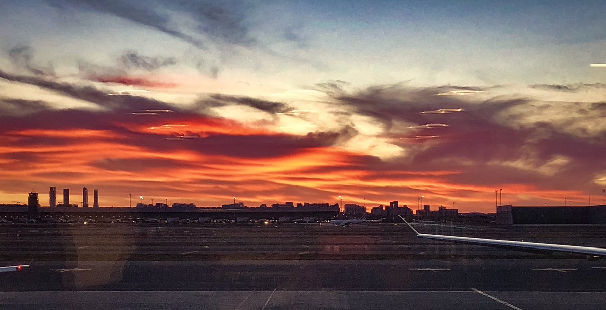 It’s #September1st AND this month’s #sundaysunsets everyone!   Share your lovely pics of sunsets/sunrises all day &amp; brighten up your feeds.  Just tag in these lovely people 👇🏽.  Here’s a sunset from Madrid airport!