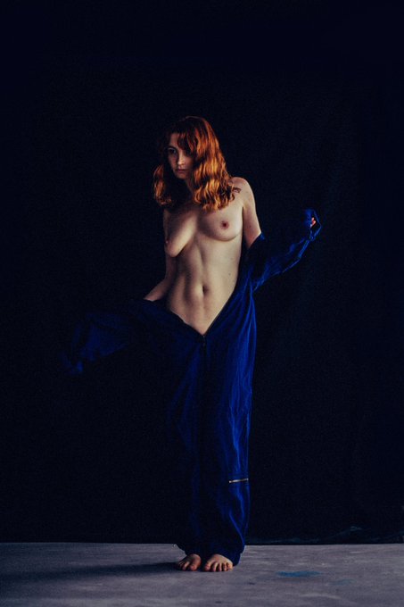 Premier shooting avec @SachaRovinski https://t.co/INxZUgDbhh<a class="tags" target="_blank" title="On Twitter" href="/?out=eyJ0eXAiOiJKV1QiLCJhbGciOiJIUzUxMiJ9.eyJpYXQiOjE3MjEzNzkzNjksImlzcyI6InR3cG9ybnN0YXJzLmNvbSIsIm5iZiI6MTcyMTM3OTM2OSwiZXhwIjoxNzUyOTE1MzY5LCJyZWRpcmVjdF91cmwiOiJodHRwczovL3R3aXR0ZXIuY29tL1NhY2hhUm92aW5za2kifQ.c6QpWdGMUWeWtD0jvCq5N_XQZyGTcu32iitP9MUy8reQYJqMXiJdWUrXGwfDPtvn25kFkVvXnBEQEC3eQm6BDw">@SachaRovinski</a><a href="/tag/mym"class="tags"><span>#mym</span></a>