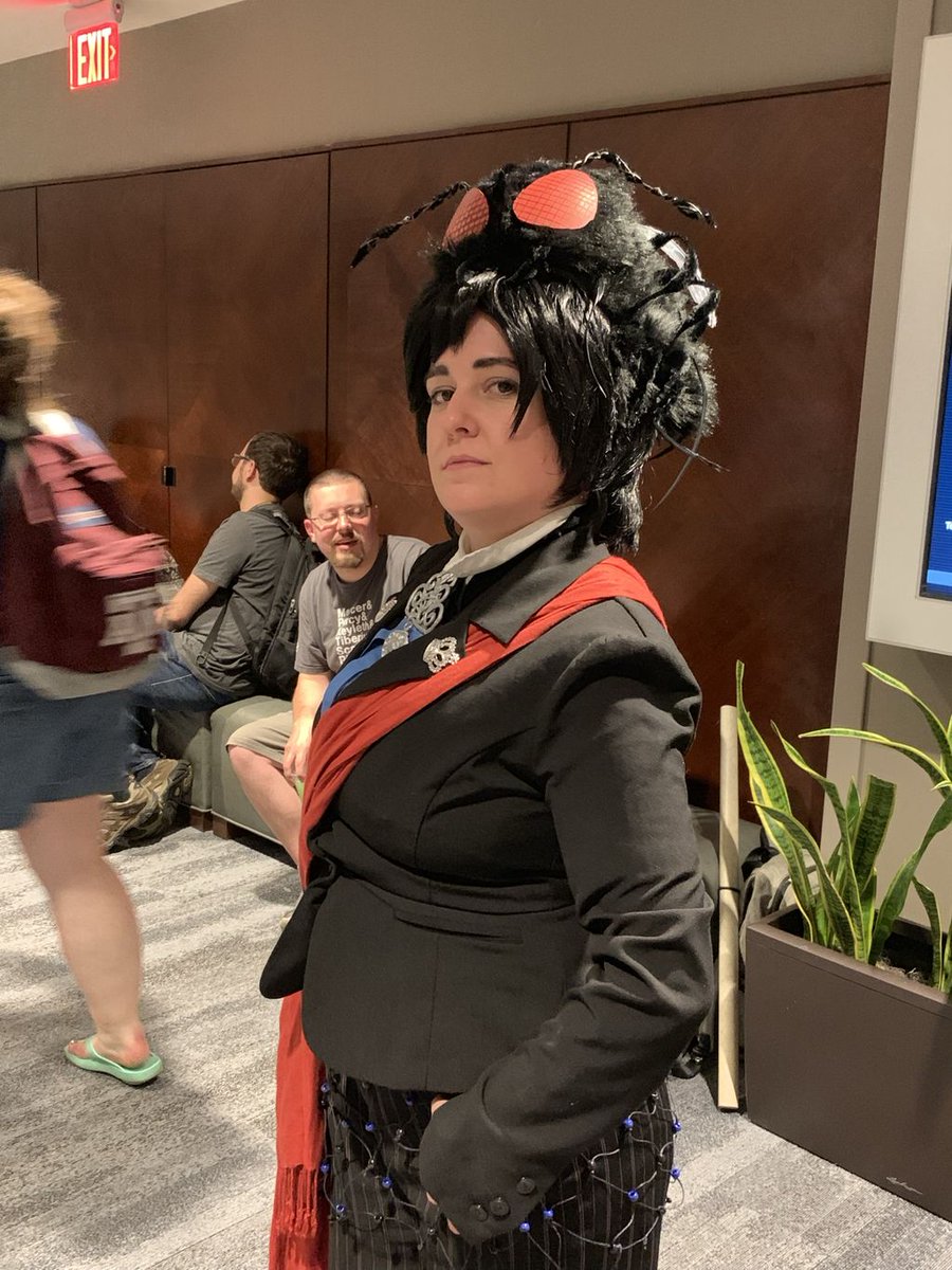 brittrack's tweet photo. @DragonCon The Lord Of Flies, Beelzebub, has clawed her way up to join us!  #BritTrack2019 https://t.co/IyGmwX50Rp