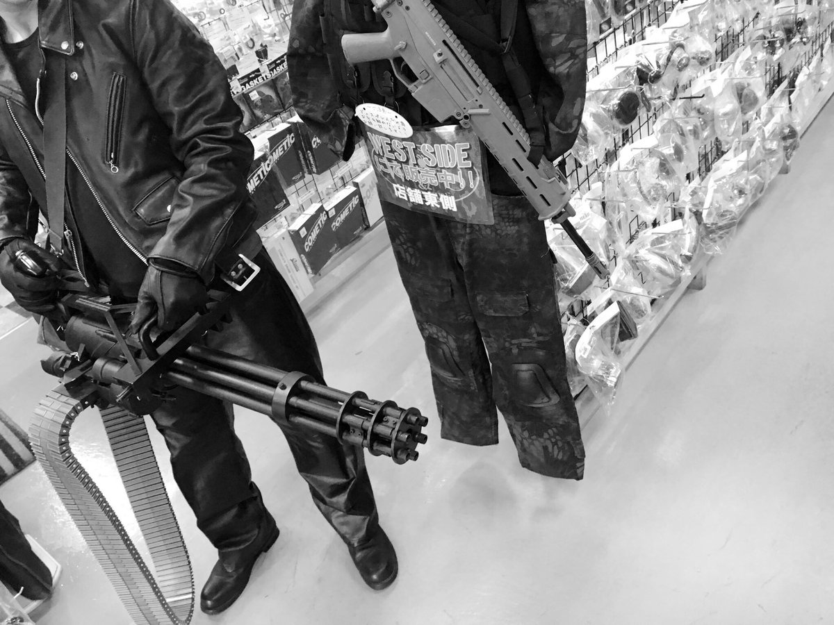 info_flames's tweet photo. WESTSIDEに現れる
怪しい ヤツ が
FLAMESにも出現、、、⁉️（笑） https://t.co/gdVzuL0Rua
