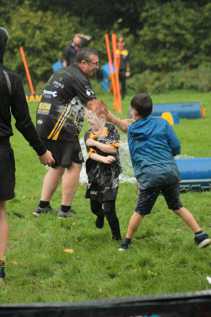 <a href="/BramleyRL/">Bramley Rugby League</a> had a great time at yesterday Fun Day &amp; BBQ. The rain didn't stop us! Thanks to all who attended.  #BramleyRL #WestLeeds  #funday  #kidsvscoaches #waterfun  #RugbyLeague