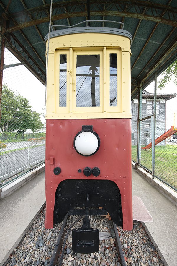 へちまたろう 花巻電鉄デハ3号 正面 馬面電車だのハーモニカ電車だのと言われるだけのことがあるこの狭さ T Co Yr1zwojju8 Twitter