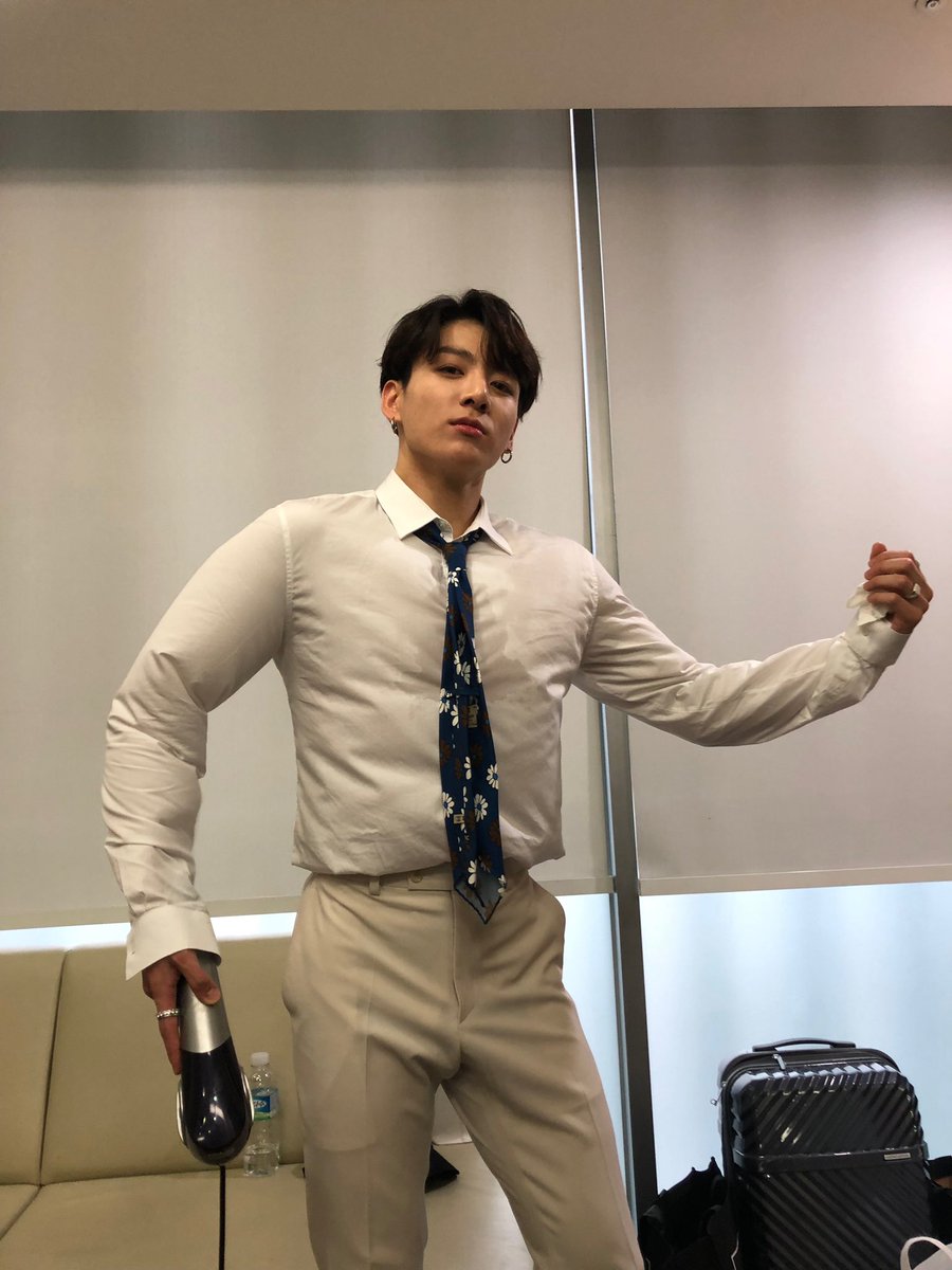 JSNTHJS's tweet image. Omayyyyy taehyungggg finallyyyy greet jk omoo😍 mahearttt