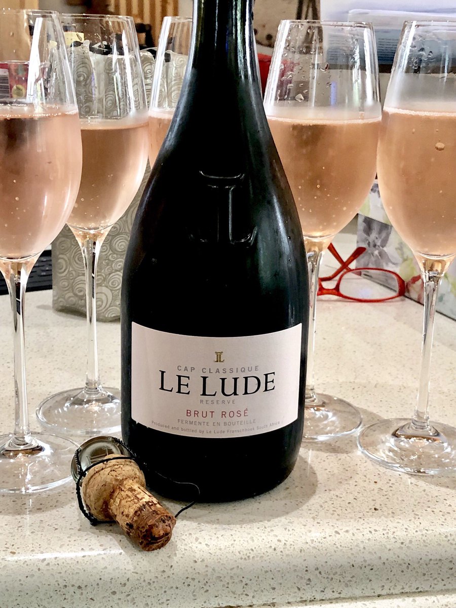 Happy #CapClassiqueDay <a href="/LeLudeMCC/">Le Lude CapClassique</a> 🍾🥂 <a href="/APJ317/">Amanda Prout-Jones</a> <a href="/AmberDenae22/">Amber Denae Wright</a> <a href="/NickWillWright/">Nicholas Wright</a> #Gigi