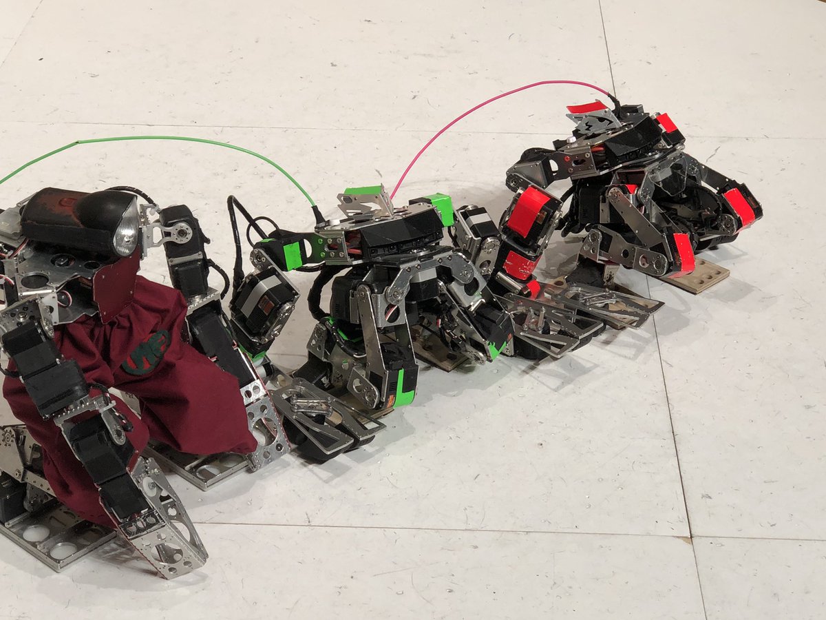 くまま A Twitter Robo One認定大会終わりました 結果はクロムキッドが一位 ガルーが二位 メタリックファイターが三位 認定権はメタリックファイターでした