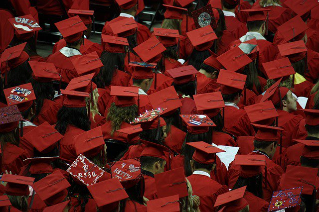 NaugatuckAdEd's tweet photo. Do you need your high school diploma or know someone who does?  Naugatuck Adult Education is holding registration  Tuesday 9/3 at 6 p.m.  All classes are FREE!!  Come see us and start building your future!!! Call 203-720-5282 for more information. https://t.co/z0zIIAYzYK
