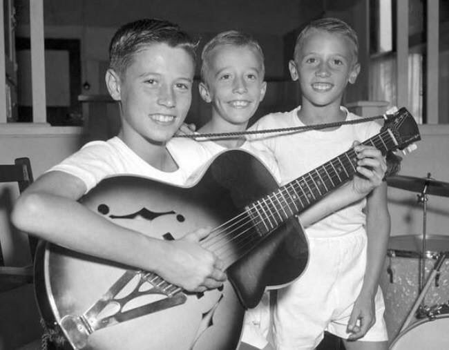    Happy Birthday Sir Barry Gibb 