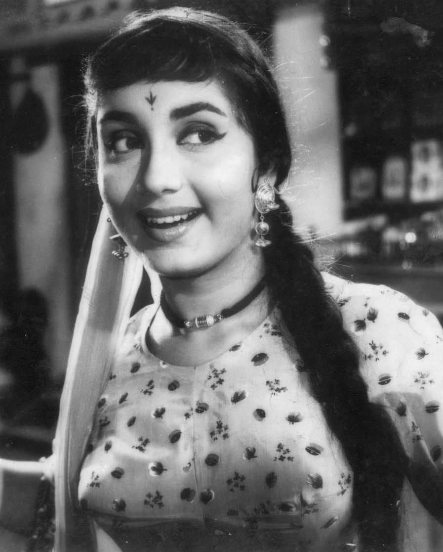 ELLECyclopedia: Here's How The Sadhana Cut Trickled Into The Indian  Mainstream Because Of A Yesteryear Actress - Elle India