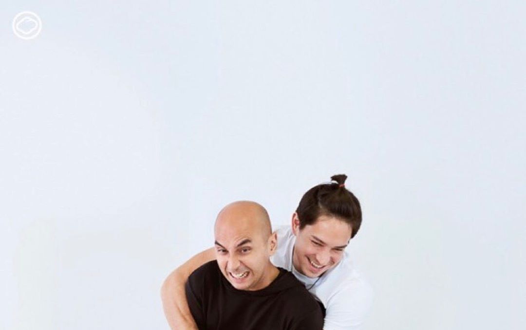 Has it been 25 years? เสียเลือดเสียเหงื่อเสียน้ำตามาด้วยกัน เวลาที่ท้อเวลาที่มีความสุข เราก็ผ่านกันด้วยกันตลอด ทำให้รู้ว่าคำว่าเพื่อนนั่นมีความหมาย #HBD jonianwar