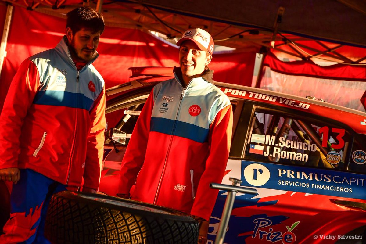 PointColaRacing's tweet photo. Postales de este domingo en Neuquén ¡Vamos Tincho y Dani! #RSMotorsport #PointColaRacing #GiroEstrategico https://t.co/ZjnTpOToOL
