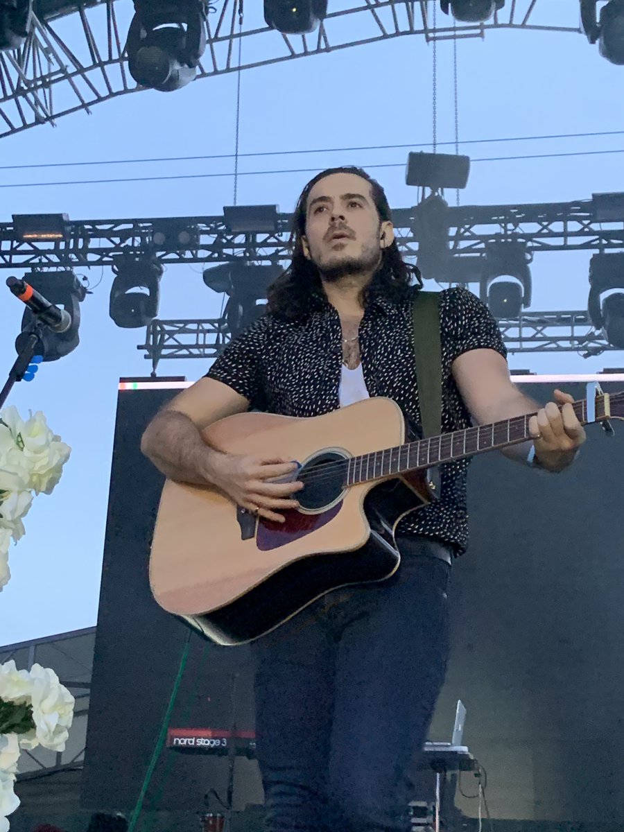 MemoClass's tweet photo. Muchas felicidades ! Muchos te amo! Muchos años! Y no veo las fotos de sus boletos #ecatepec #tijuana ,
#morelia #zacatecas , #queretaro ,
#cdmx #monterrey
@jose_madero
#PpFans https://t.co/9xtCCmh9GI